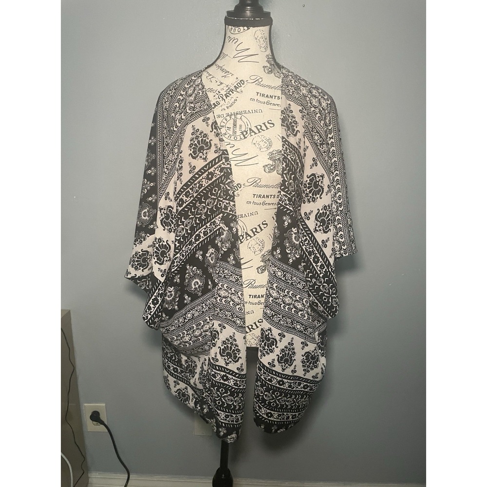 Black And white Sheer Geometric Shaw Size Medium